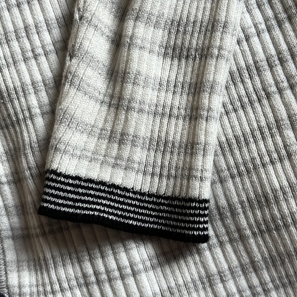 Cotton blend buttoned cardigan - Picture 6 of 8